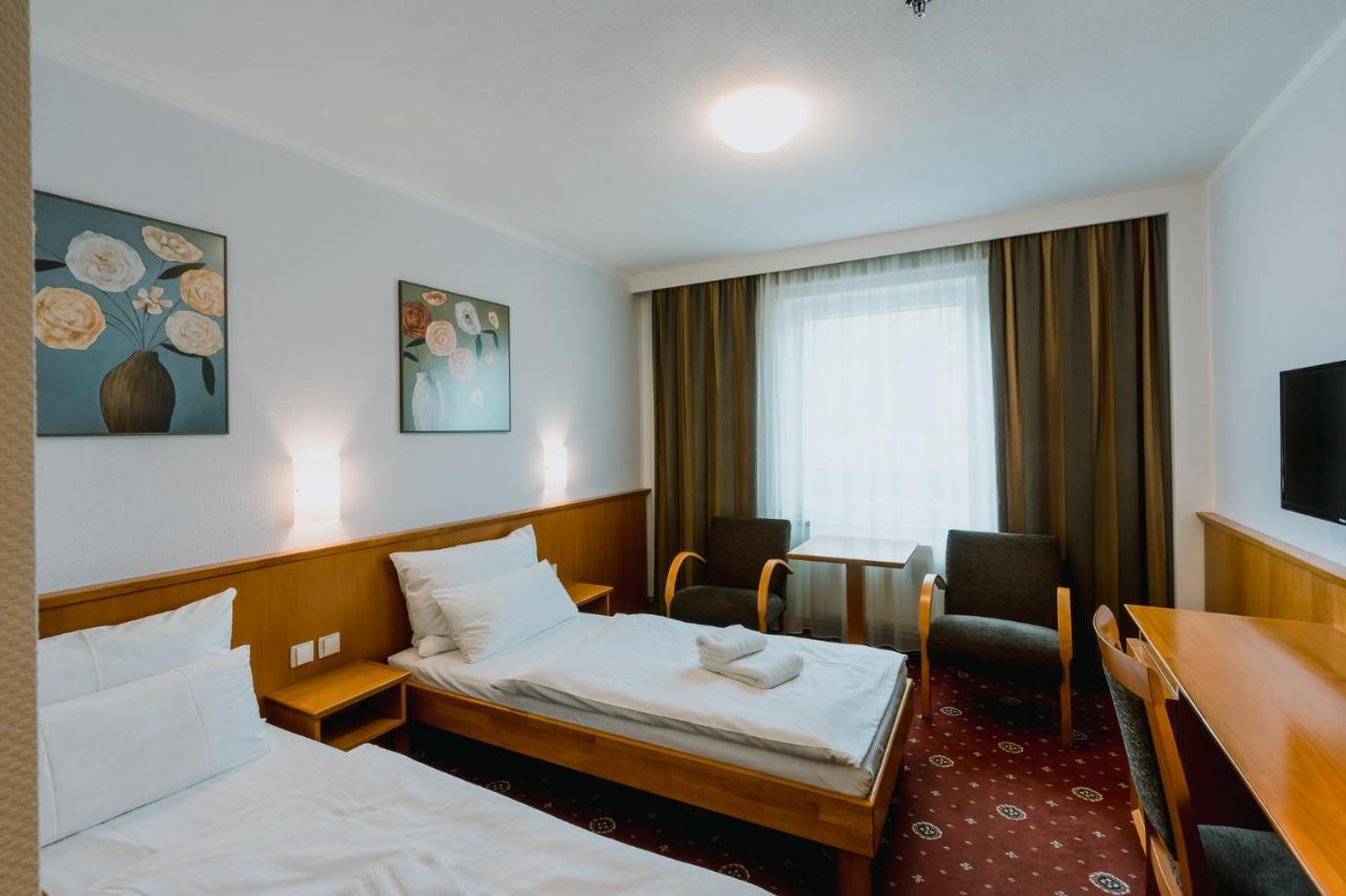 Pracharna Park Hotel Olomouc Bagian luar foto