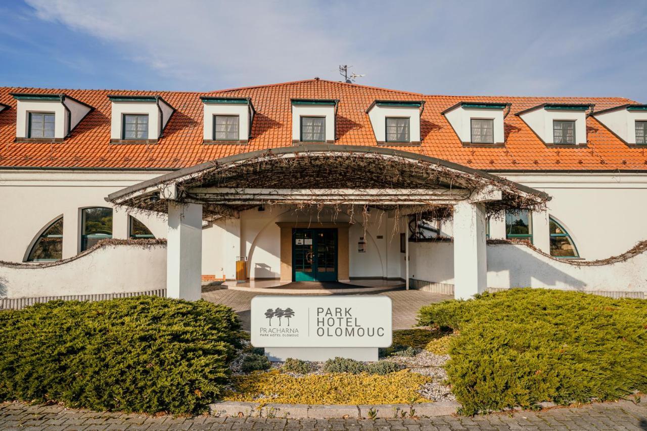Pracharna Park Hotel Olomouc Bagian luar foto